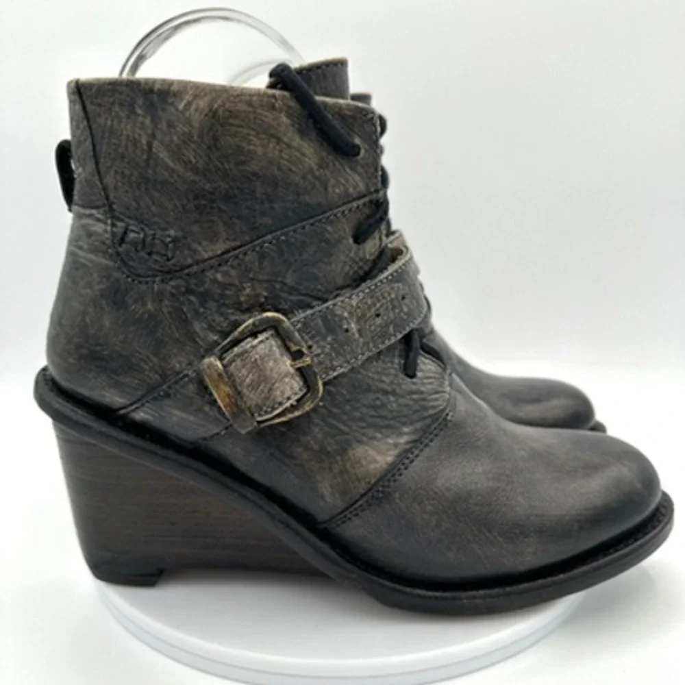 BED STU Rustic Wedge Ankle Boots Womens 6.5 Teak Two Tone Leather Buckle Western